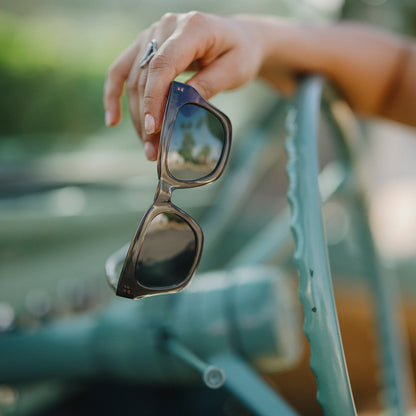 Allora, Black + Polarized Gray Green Lens